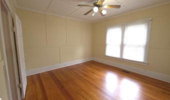 102 Wardlaw St, Abbeville, SC 29620