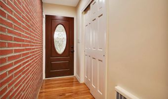 260 Oakridge Ln, Albertson, NY 11507