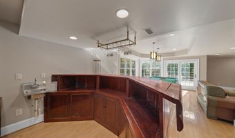 2086 Autumn Hill Dr, Ann Arbor, MI 48103