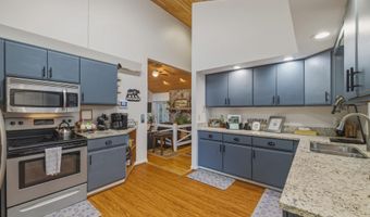 203 BRENDA Ln, Basye, VA 22810