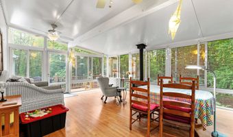 20 Juniper Dr, Amherst, NH 03031