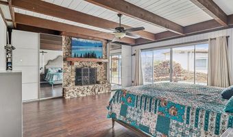 9535 Lakeview Dr, La Mesa, CA 91942