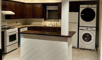 30 W 9TH St 2, Bayonne, NJ 07002