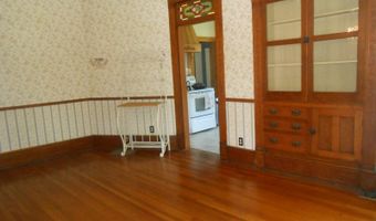 103 W Daniel St, Albany, MO 64402