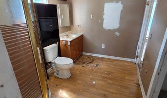 484 Yellow Skin Rd, Autryville, NC 28318