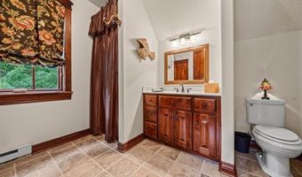 1060 Lake Viking Ter, Altamont, MO 64620