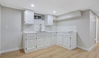 6 Hilton Ave, East Providence, RI 02915