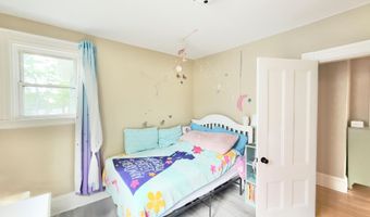 21 Cottage St, Bangor, ME 04401