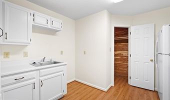 34 N GARFIELD St, Arlington, VA 22201