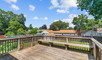 162 Pine St, Warwick, RI 02888
