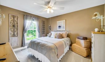 7 ROCK RIVER Ct, Algonquin, IL 60102