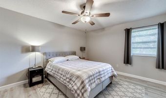 1210 Wicklow Rd A, Ballwin, MO 63021