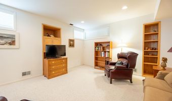 2222 Stonebridge Dr N, Ann Arbor, MI 48108