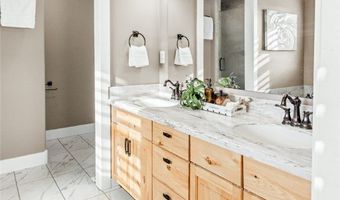 2725 Torrey Pines Dr, Billings, MT 59101