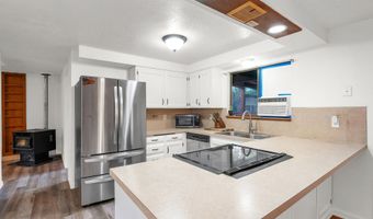 25191 BERRY Ln, Veneta, OR 97487