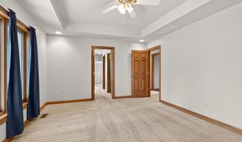 1908 Bent Tree Ct, Auburn, IN 46706