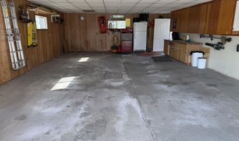 1009 Willow Dr, Aberdeen, SD 57401