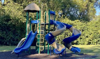 747 Yosemite Dr, Indianapolis, IN 46217