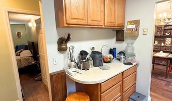 15 Harrison Ave 15B, Amityville, NY 11701