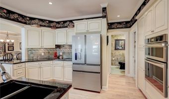 3836 Heron Watch Dr, Akron, OH 44319