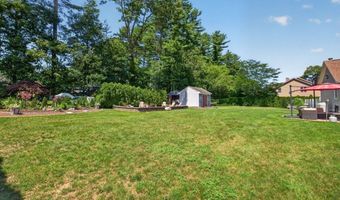 63 Ansel White Dr, Acushnet, MA 02743