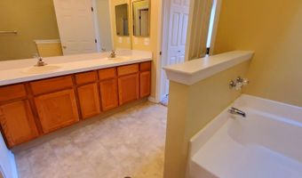 1354 Fox Pointe Cir, Ann Arbor, MI 48108