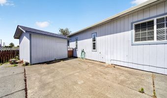 517 ROSICHELLI Dr, Brookings, OR 97415