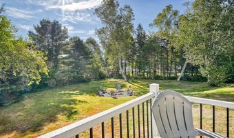 2 Piper Ln, Abbot, ME 04406