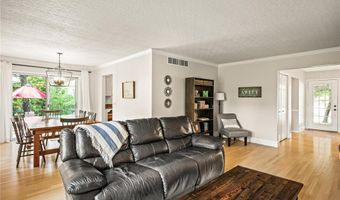 1922 Parkmont Ln, Anoka, MN 55303