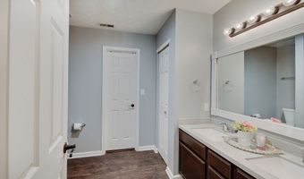 7372 Oakview Dr, Avon, IN 46123