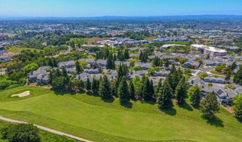 2016 Stonefield Ln, Santa Rosa, CA 95403