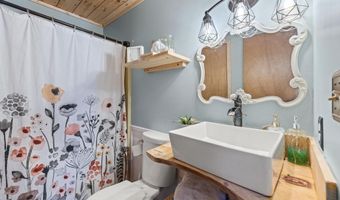 14 Webster Ct, Campton, NH 03223