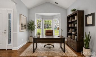 1926 Dunhill Dr, Charlotte, NC 28205