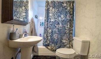 715 Alexander Dr, Adrian, MI 49221