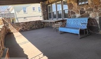 201 W Broadway, Athens, WV 24712