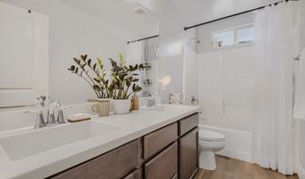 8964 Willow Break Ave, Las Vegas, NV 89148