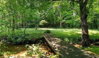 387 Southwick St, Agawam, MA 01030