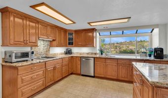 9802 Lyncarol Dr, La Mesa, CA 91941