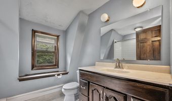 2 Sequoia Dr, Cromwell, CT 06416