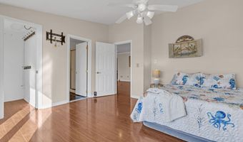 64 Harbor Inn Rd, Bayville, NJ 08721