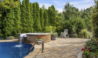 6 Surle Ct, Bayville, NJ 08721