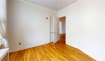 45 Ayrault Ave 8, Newport, RI 02840