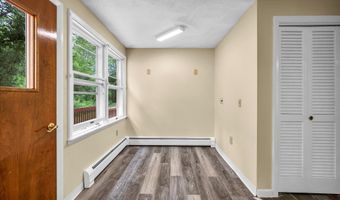 24 Iron Gate Ln, Cromwell, CT 06416