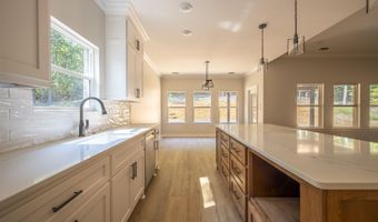 1540 Mountain Ridge Rd, Batesville, AR 72501