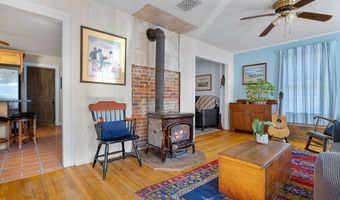 24 Liberty St, Clinton, CT 06413