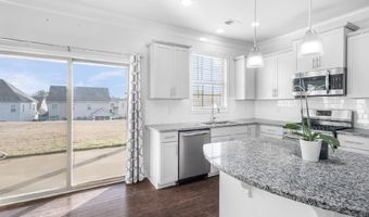 653 Highgarden Ln, Boiling Springs, SC 29316