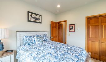 1323 VILLAGE Loop, Bandon, OR 97411