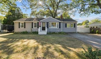21 Lake Dr, North Kingstown, RI 02852