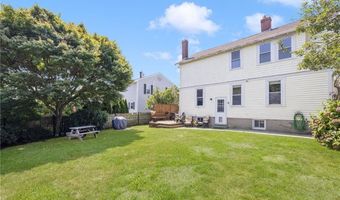 10 Eustis Ave, Newport, RI 02840