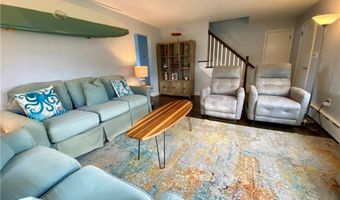 182 Newport Ave, Middletown, RI 02842